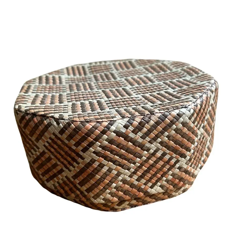 Unbranded vintage box